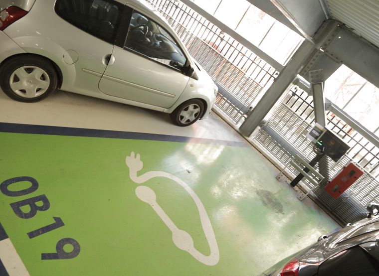 recharge-voiture-electrique-grenoble-parkgam